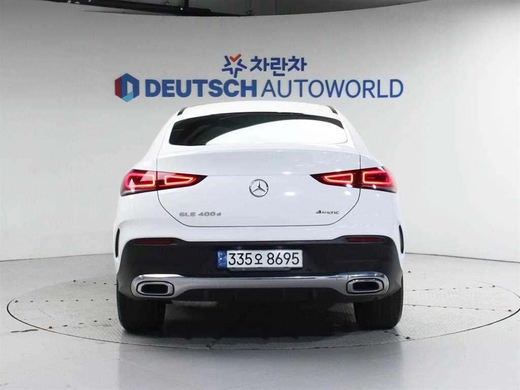 Mercedes Benz GLE Class - Vista 4