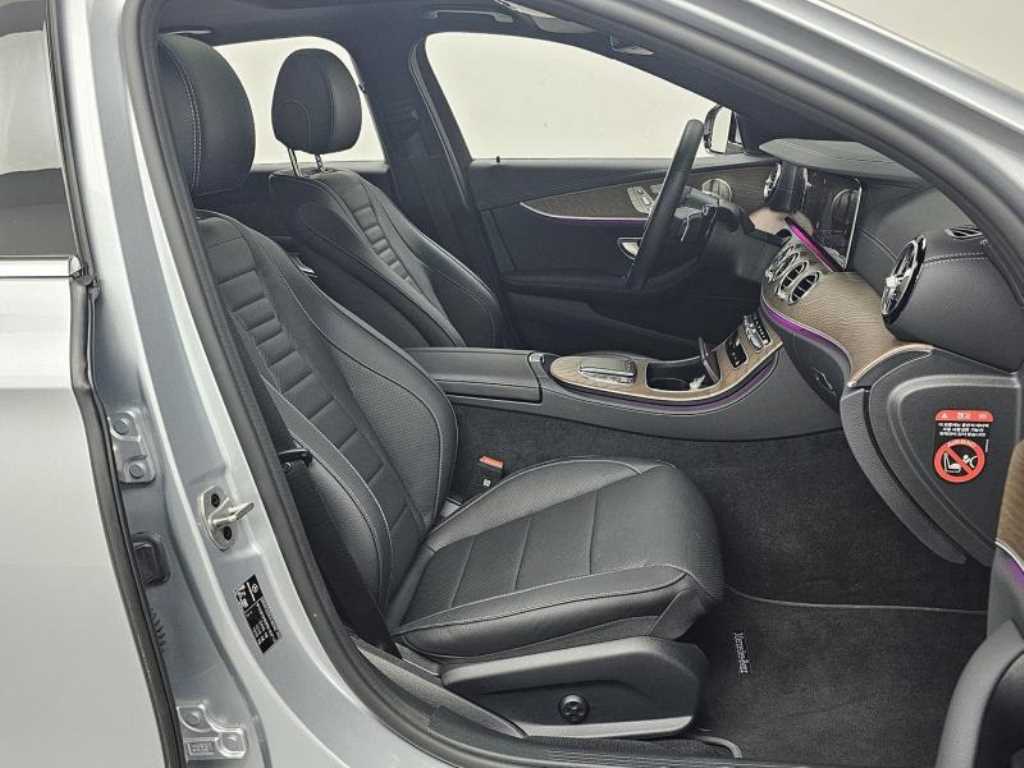 Mercedes Benz E class - Vista 10