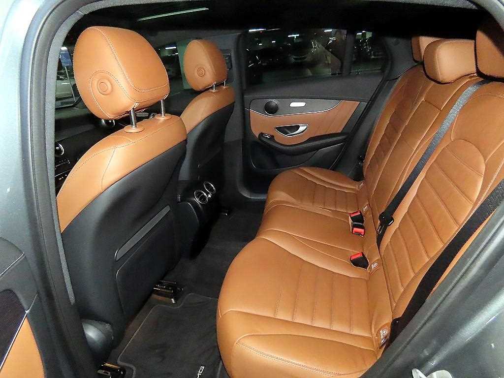 Mercedes Benz GLC Class - Vista 7