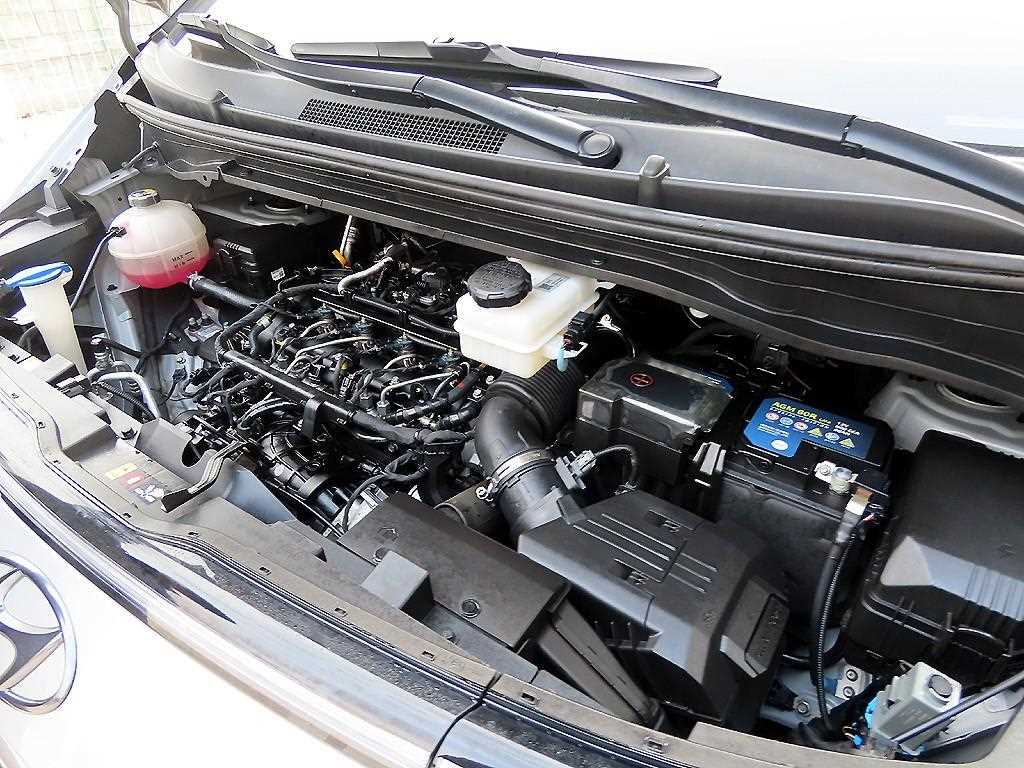 HYUNDAI Staria 2023 Gris - Importación desde Corea - HF Imports Iquique - Foto 19