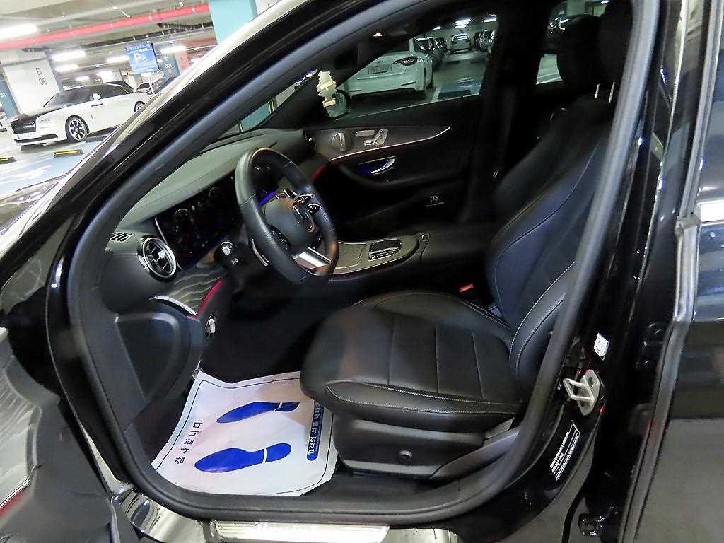 Mercedes Benz E class - Vista 6