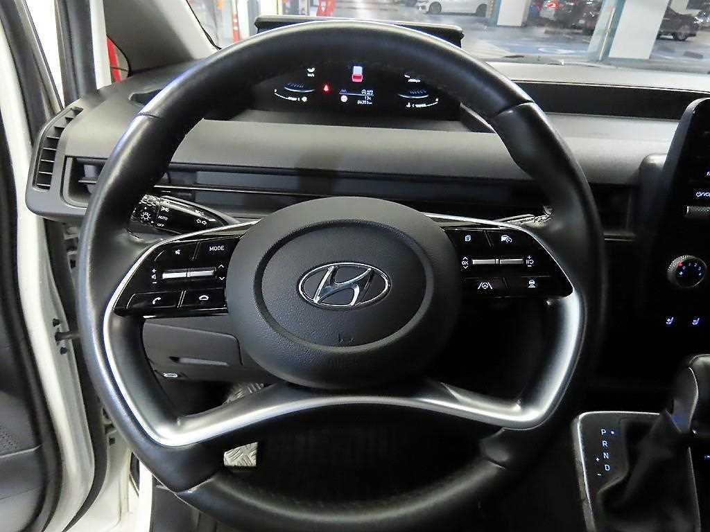 HYUNDAI Staria - Vista 8