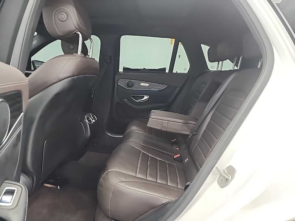 Mercedes Benz GLC Class - Vista 12