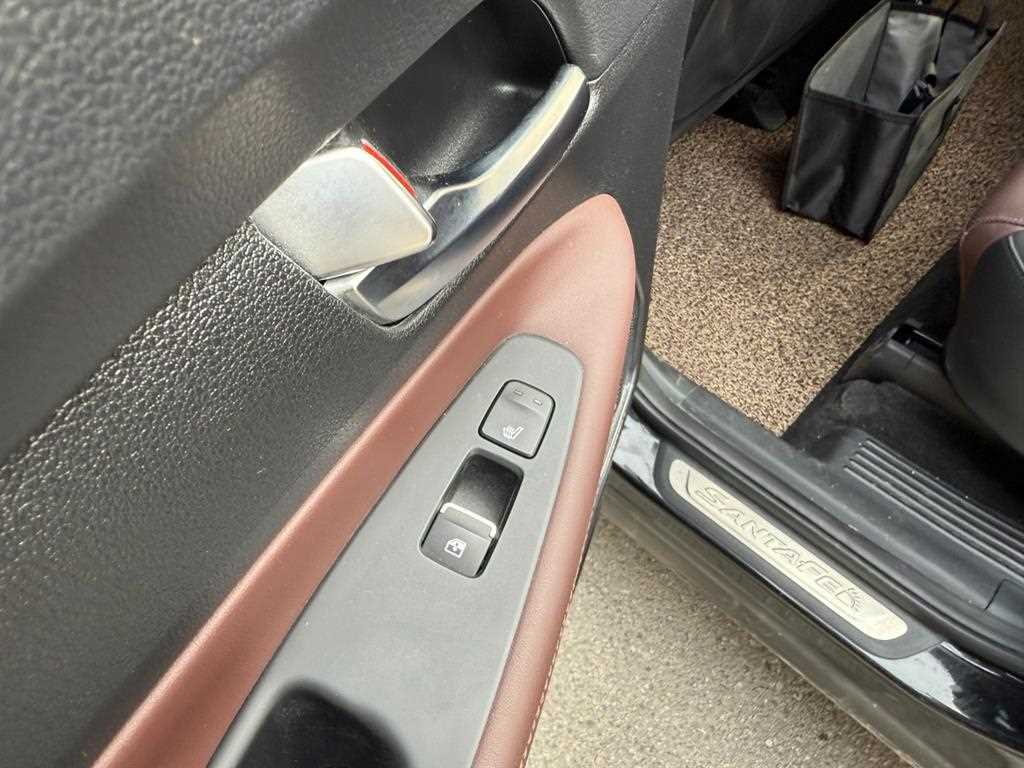 HYUNDAI Santa Fe - Vista 10