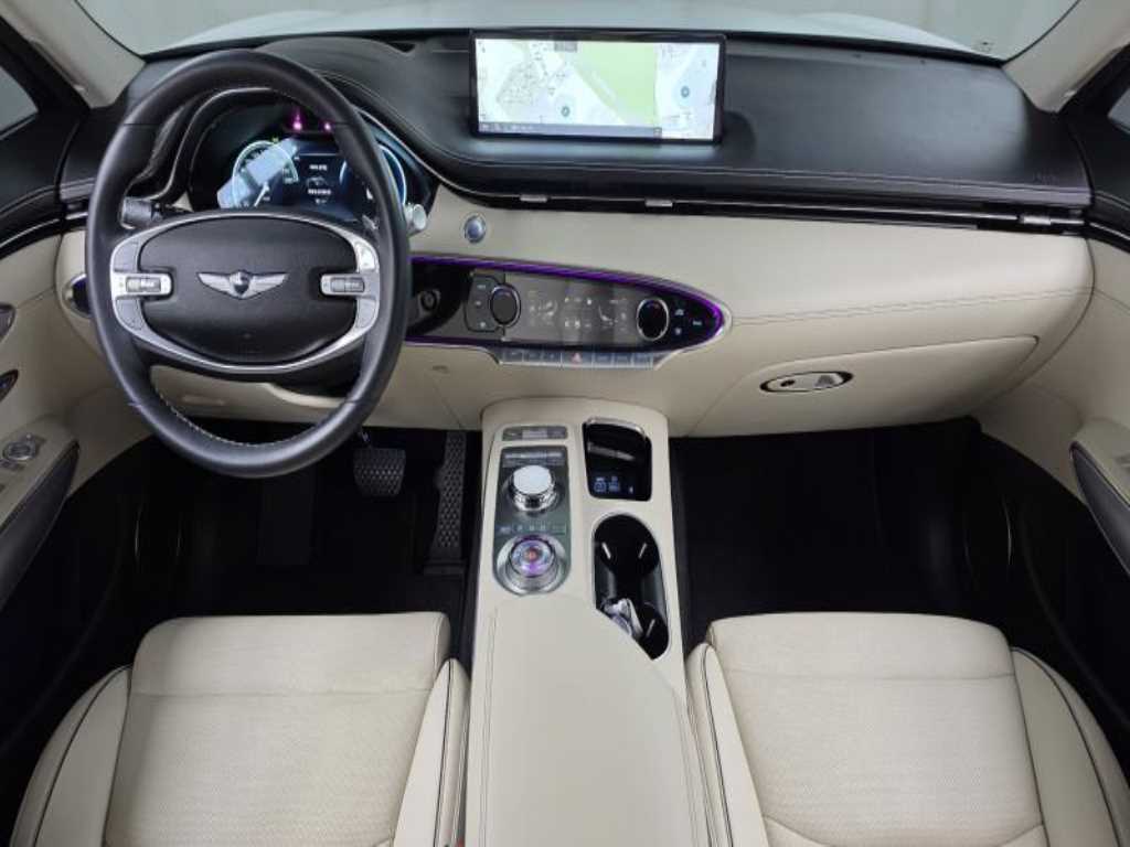 Genesis GV70 - Vista 7