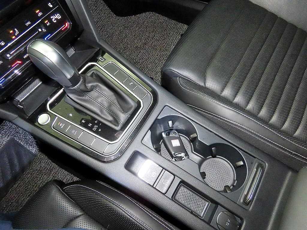 Volkswagen Passat - Vista 12