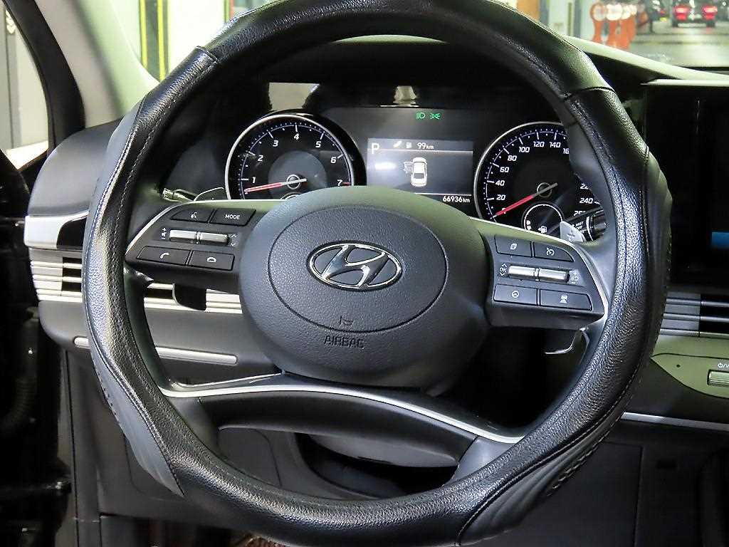 HYUNDAI Grandeur - Vista 8