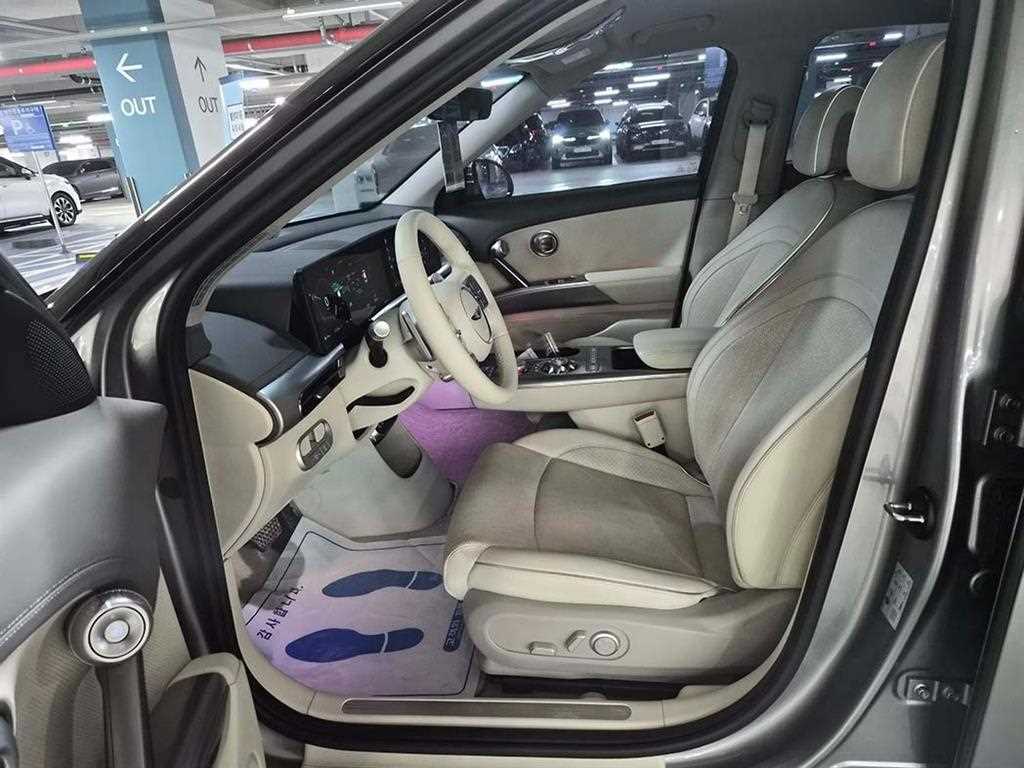 Genesis GV60 - Vista 6