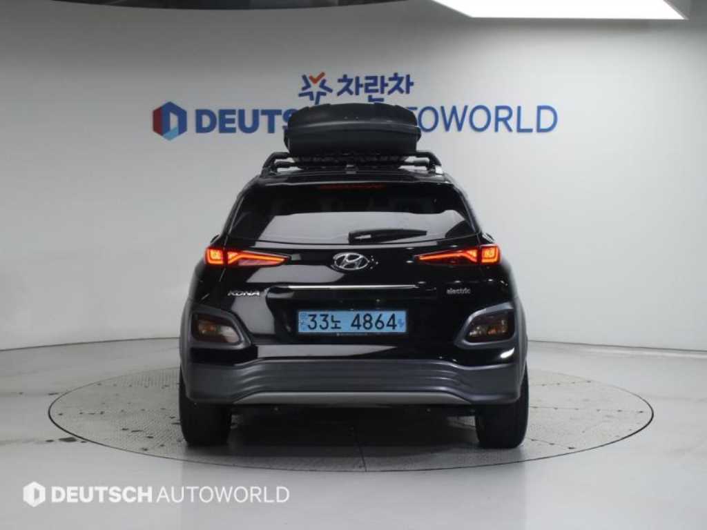 HYUNDAI Kona - Vista 4