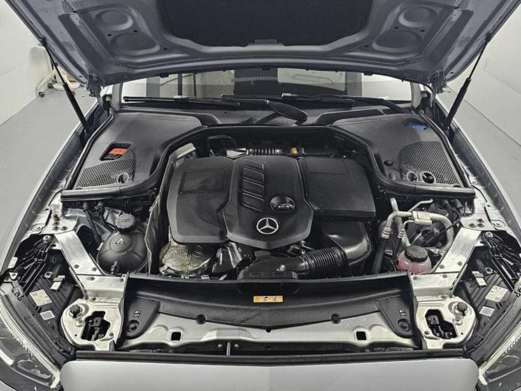 Mercedes Benz E class - Vista 6