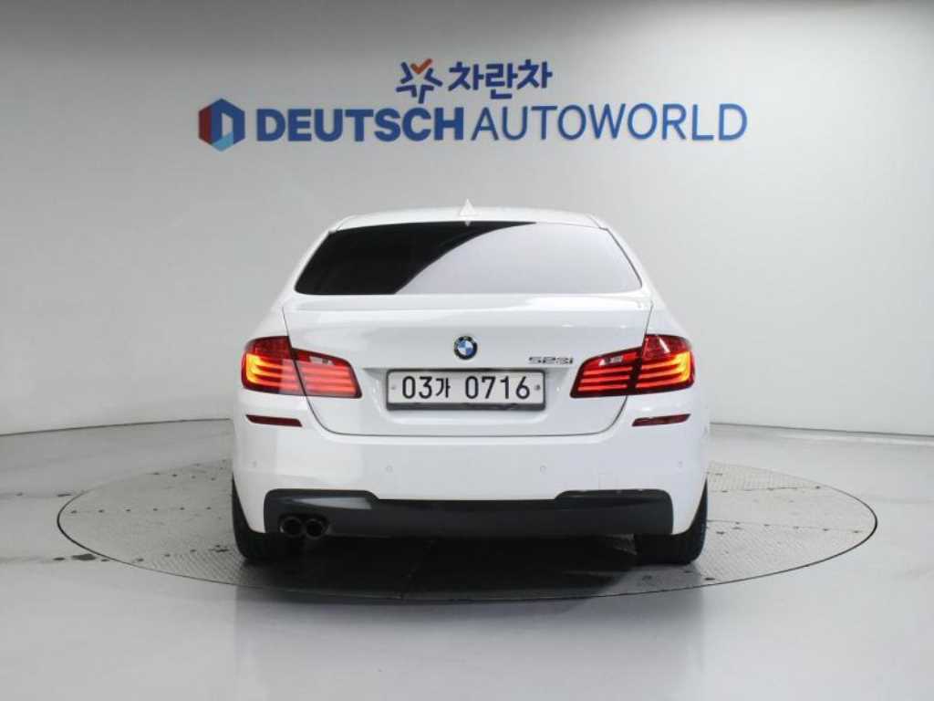 BMW 5 Series - Vista 4