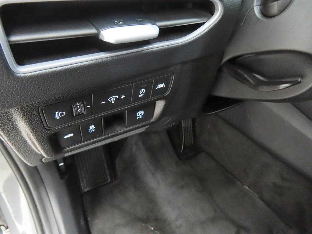 HYUNDAI Sonata - Vista 10