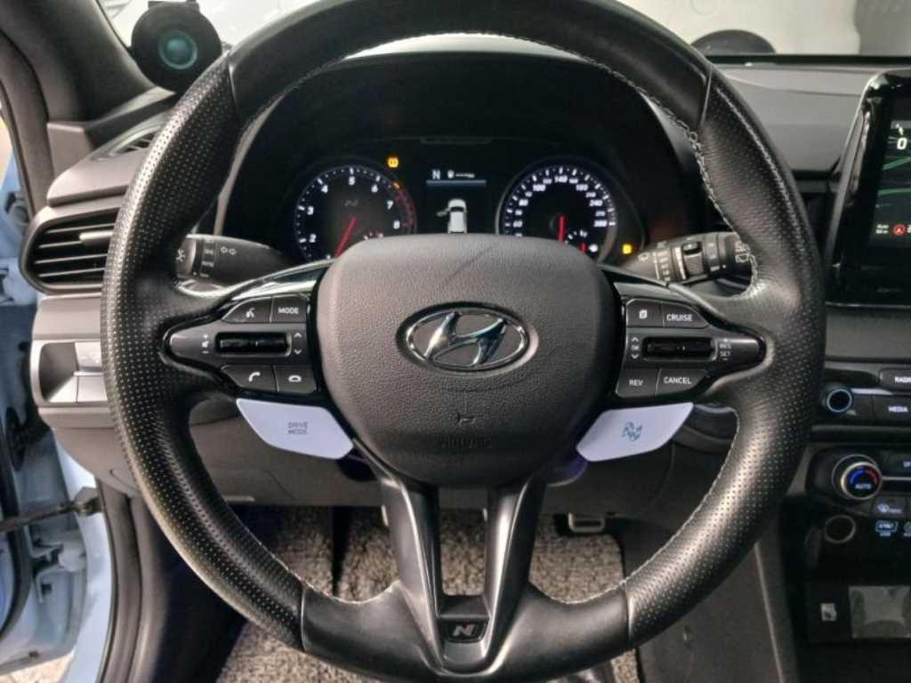 HYUNDAI Veloster - Vista 11
