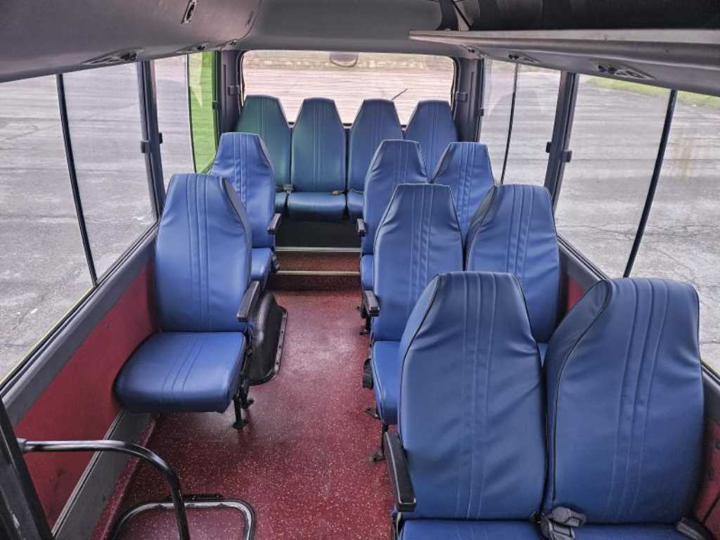 medium and large bus Hyundai bus 2013 the color of pearl - Importación desde Corea - HF Imports Iquique - Foto 14