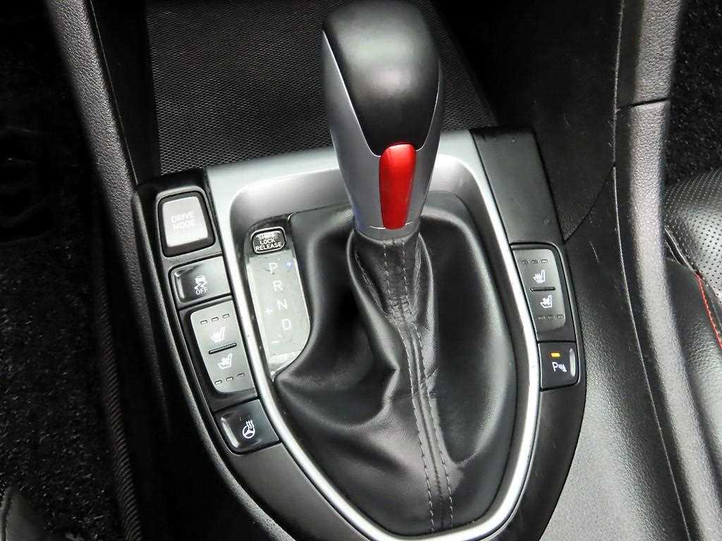 HYUNDAI Veloster - Vista 11