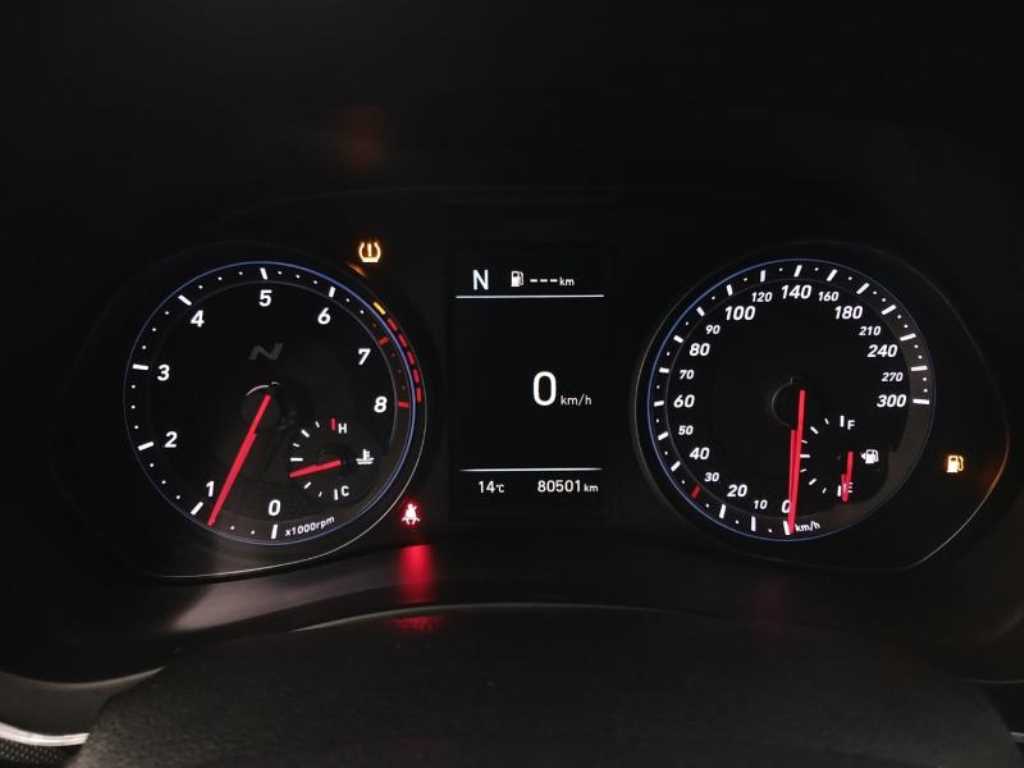 HYUNDAI Veloster - Vista 10