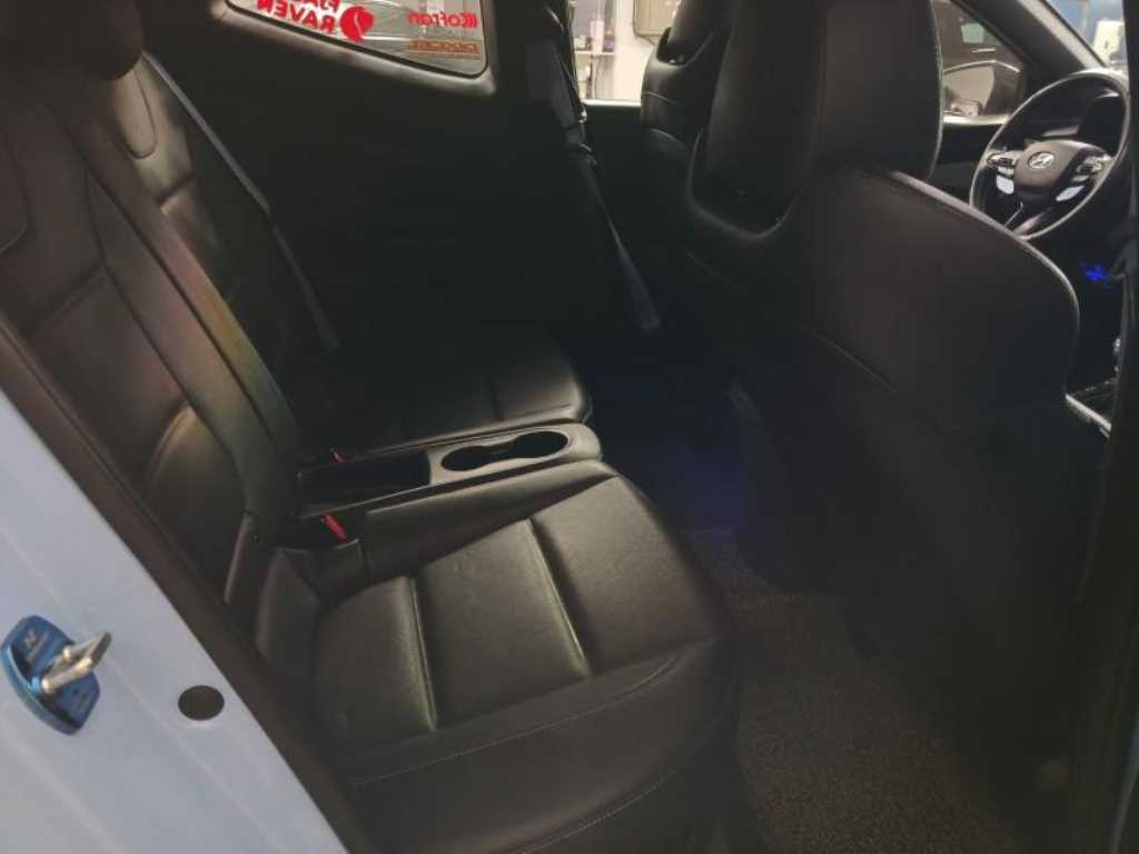 HYUNDAI Veloster - Vista 8