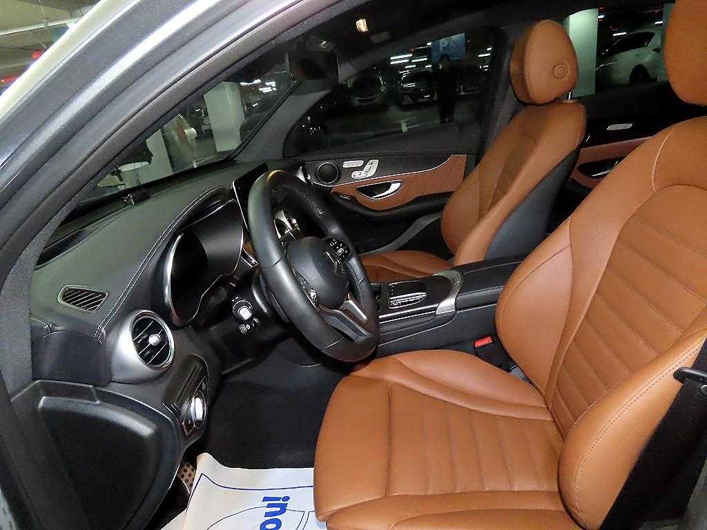 Mercedes Benz GLC Class - Vista 6