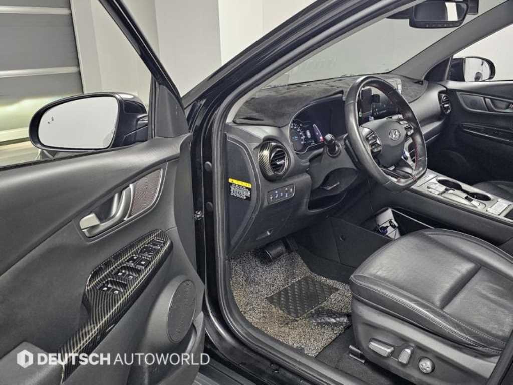 HYUNDAI Kona - Vista 11