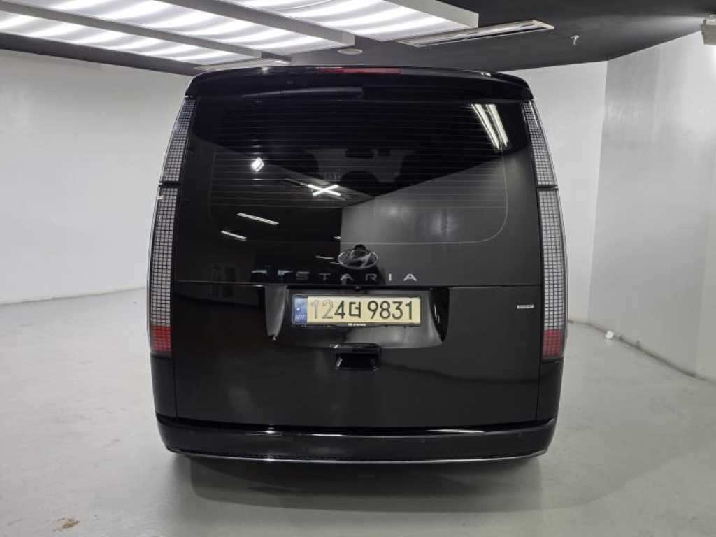 HYUNDAI Staria - Vista 4