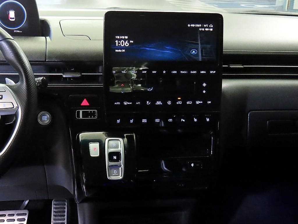 HYUNDAI Staria - Vista 12