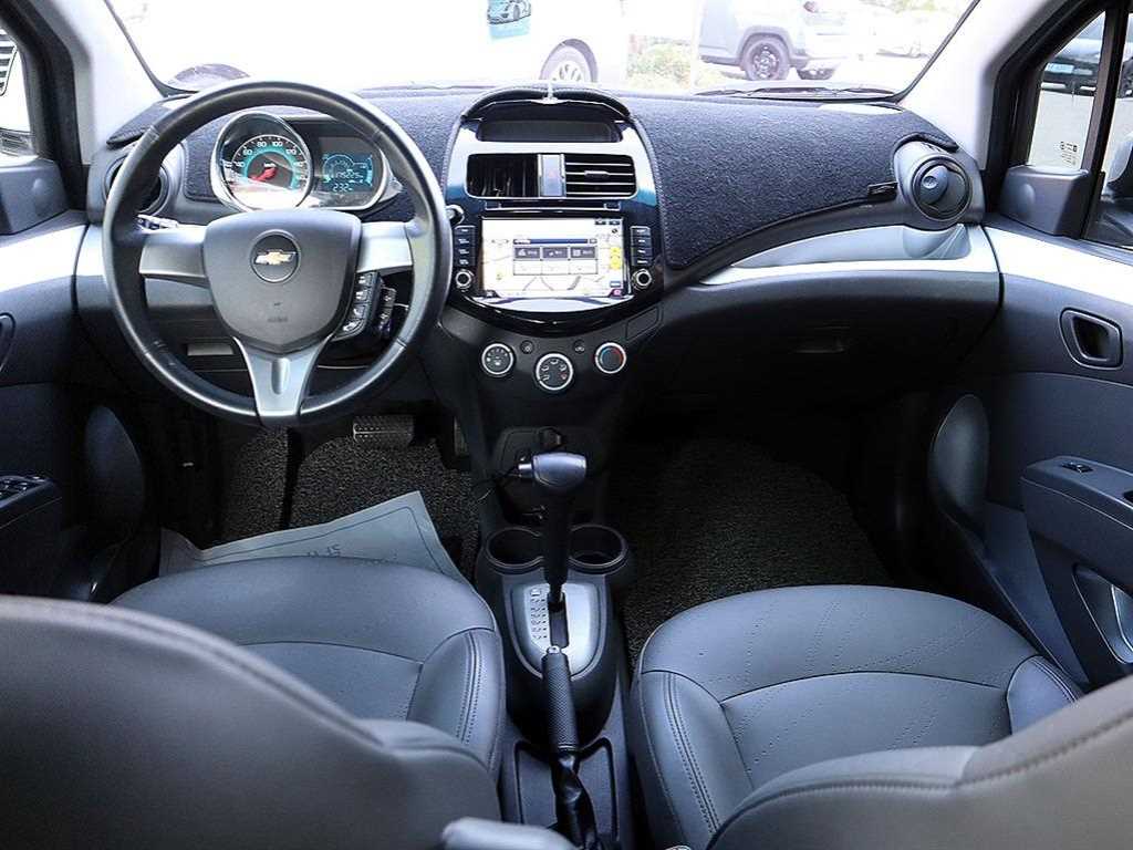 Chevrolet Spark - Vista 5