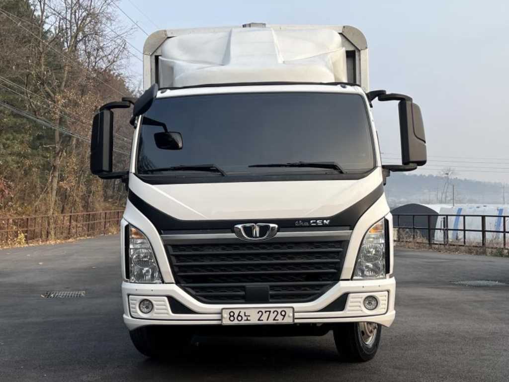 medium and large cargo truck - Vista 2