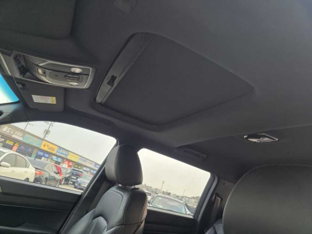 Ssangyong Rexton - Vista 9