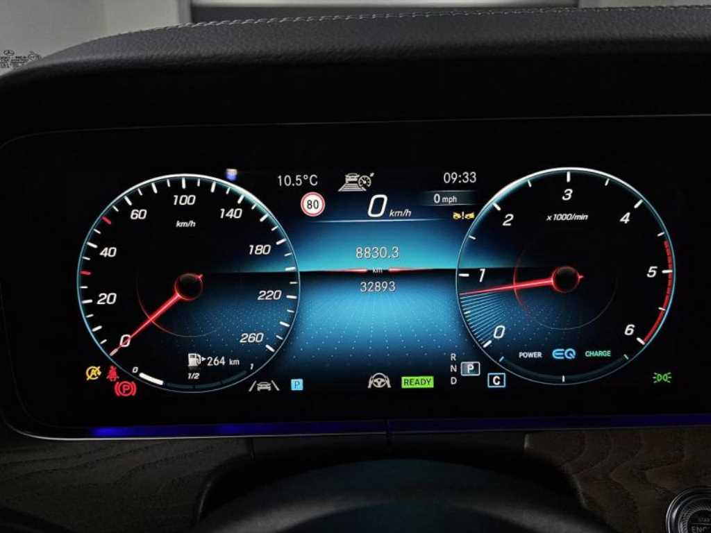 Mercedes Benz E class - Vista 8