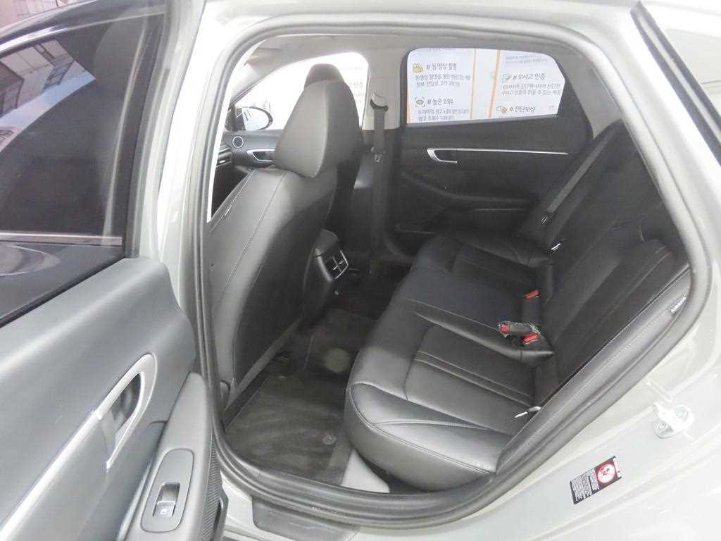 HYUNDAI Sonata - Vista 6