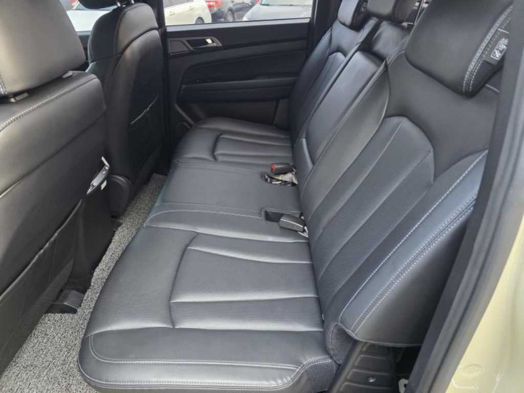 Ssangyong Rexton - Vista 8