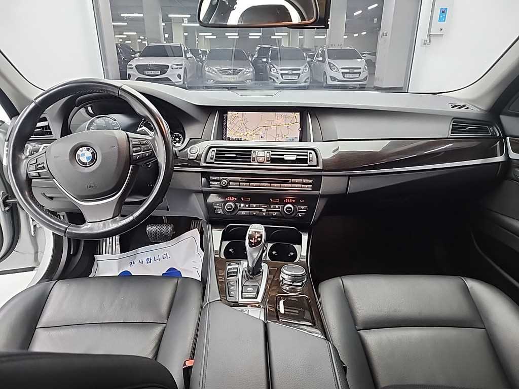 BMW 5 Series - Vista 7