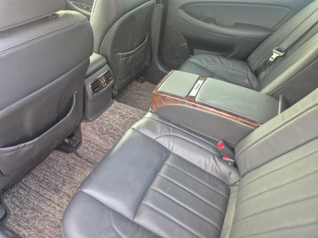 HYUNDAI Genesis - Vista 8