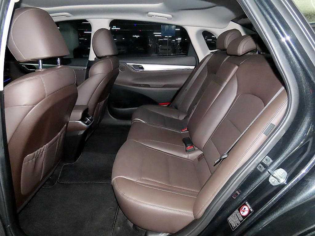 HYUNDAI Grandeur - Vista 7