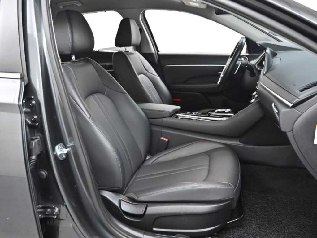 HYUNDAI Sonata - Vista 10