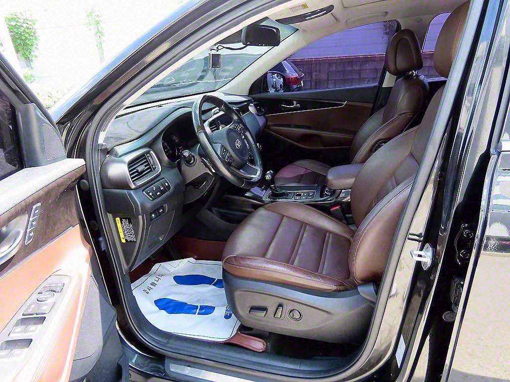 KIA Sorento - Vista 5