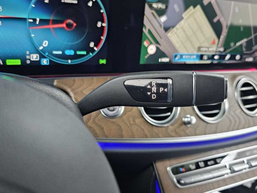 Mercedes Benz E class - Vista 9