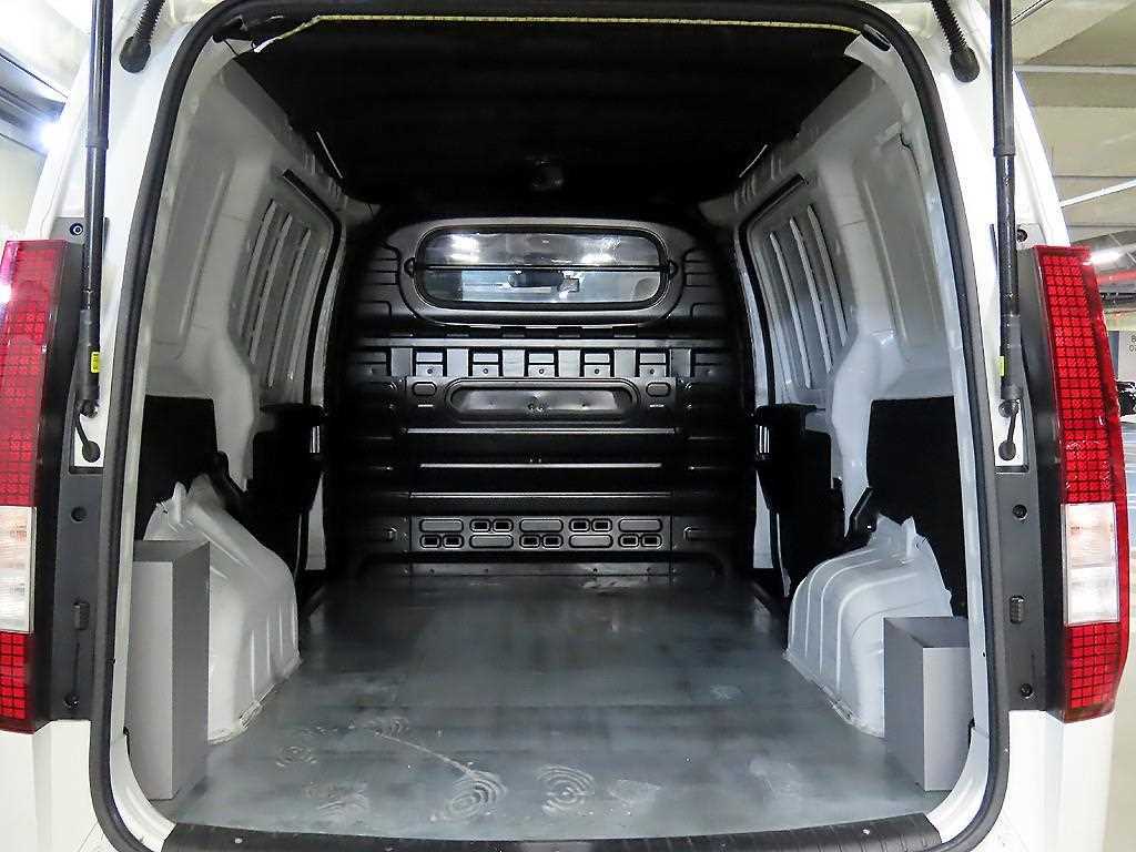 HYUNDAI Staria 2022 Blanco - Importación desde Corea - HF Imports Iquique - Foto 17