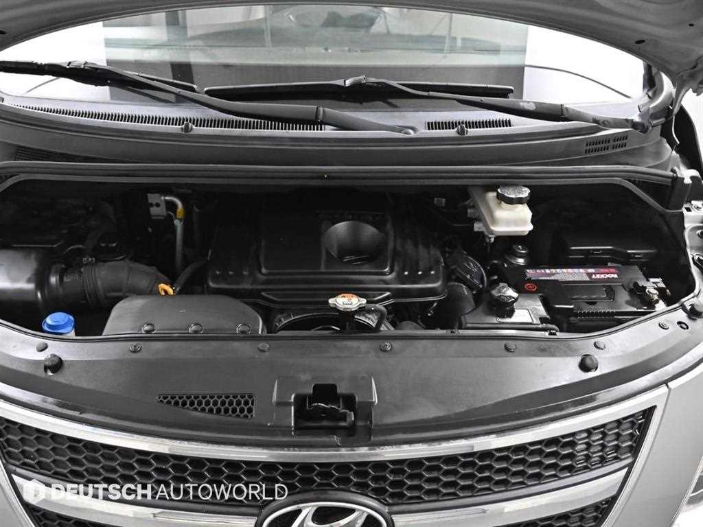 HYUNDAI Starex - Vista 6