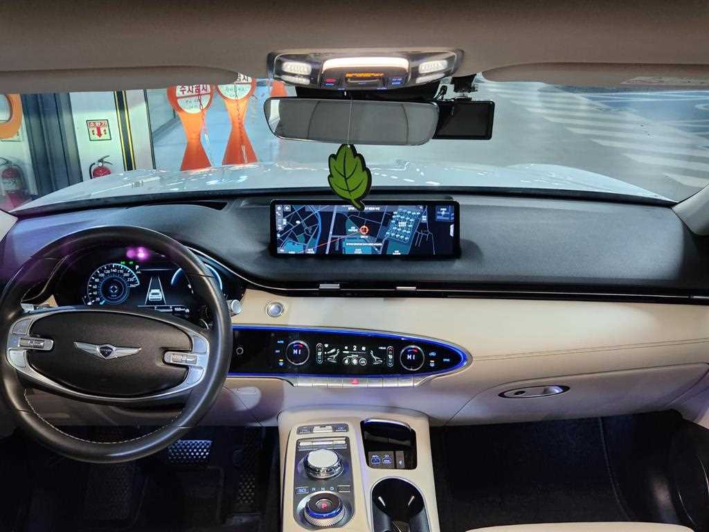 Genesis GV70 - Vista 6