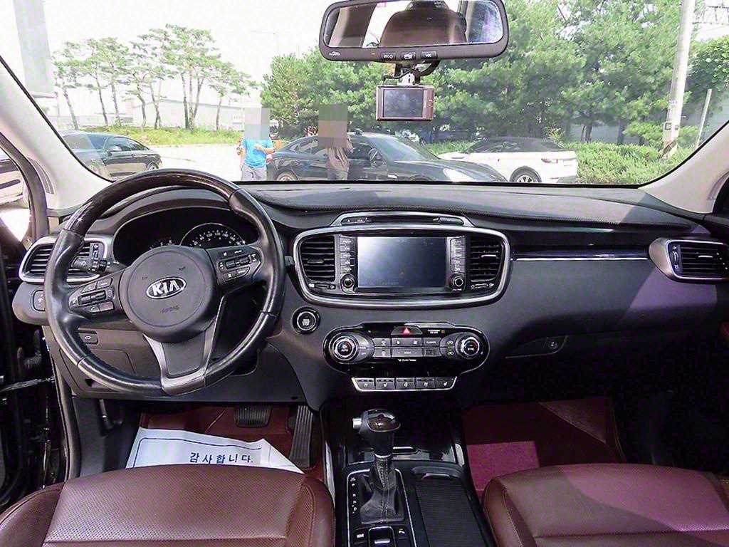 KIA Sorento - Vista 7