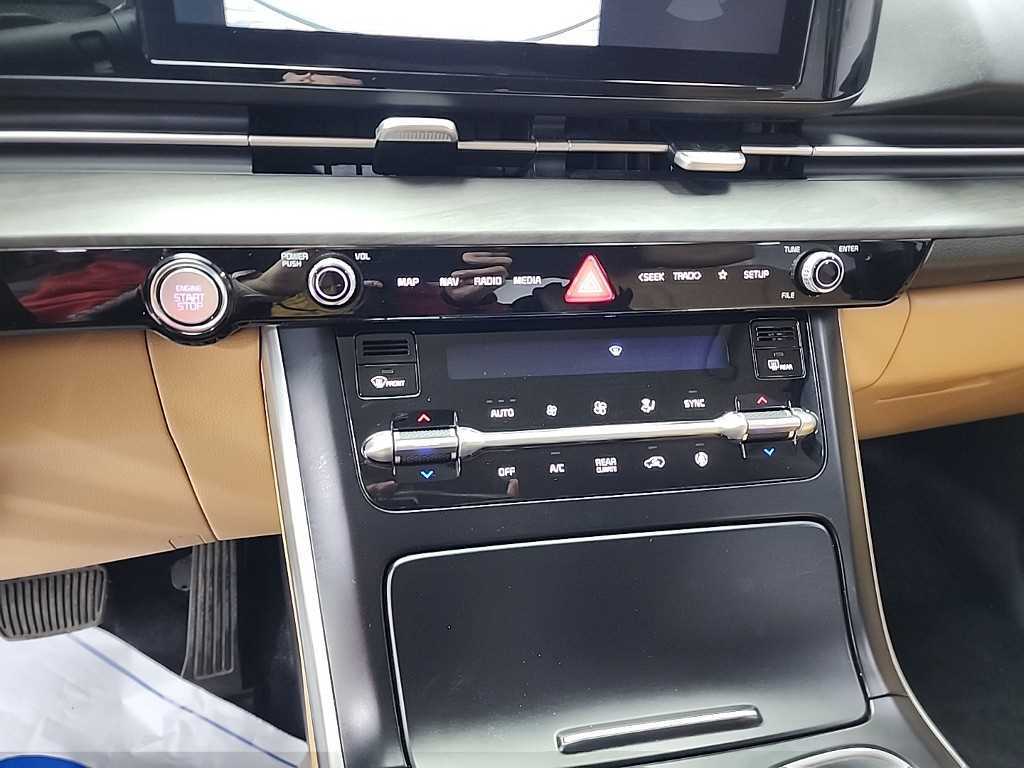 KIA Carnival - Vista 10