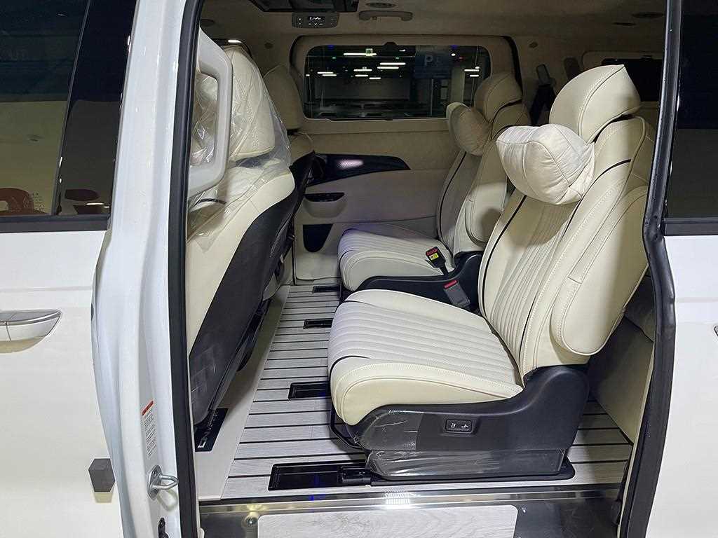 KIA Carnival - Vista 6