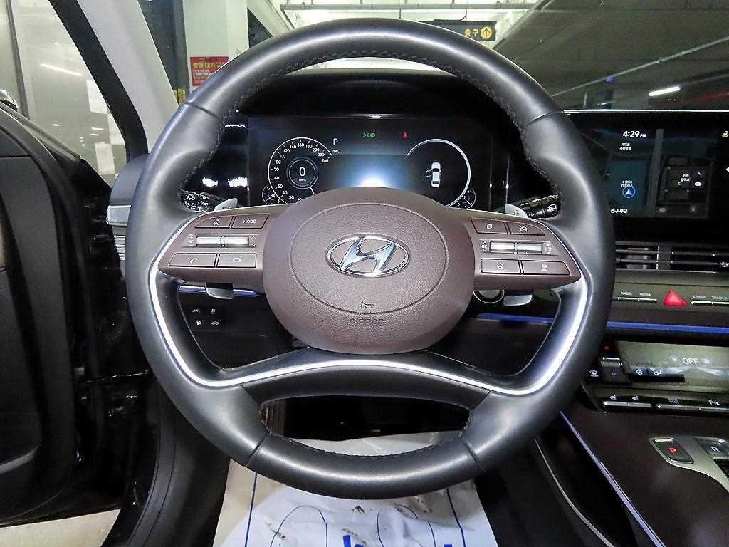 HYUNDAI Grandeur - Vista 8