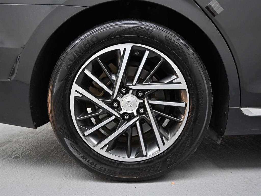 HYUNDAI Grandeur - Vista 5