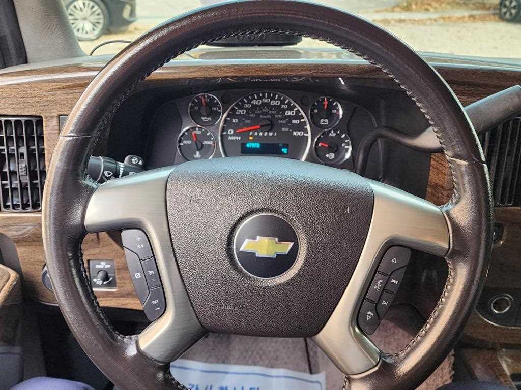 Chevrolet Express van 2015 Azul - Importación desde Corea - HF Imports Iquique - Foto 15