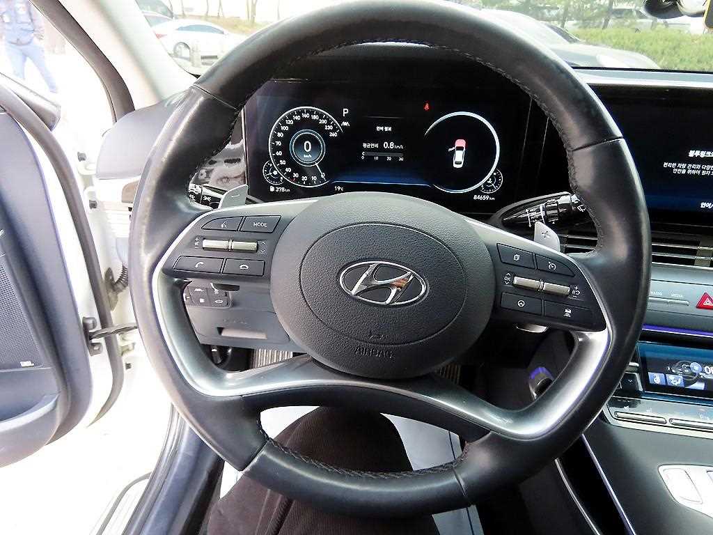 HYUNDAI Grandeur - Vista 8