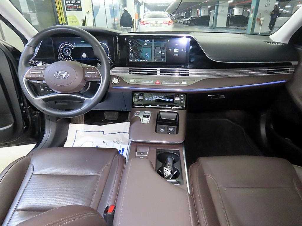 HYUNDAI Grandeur - Vista 10