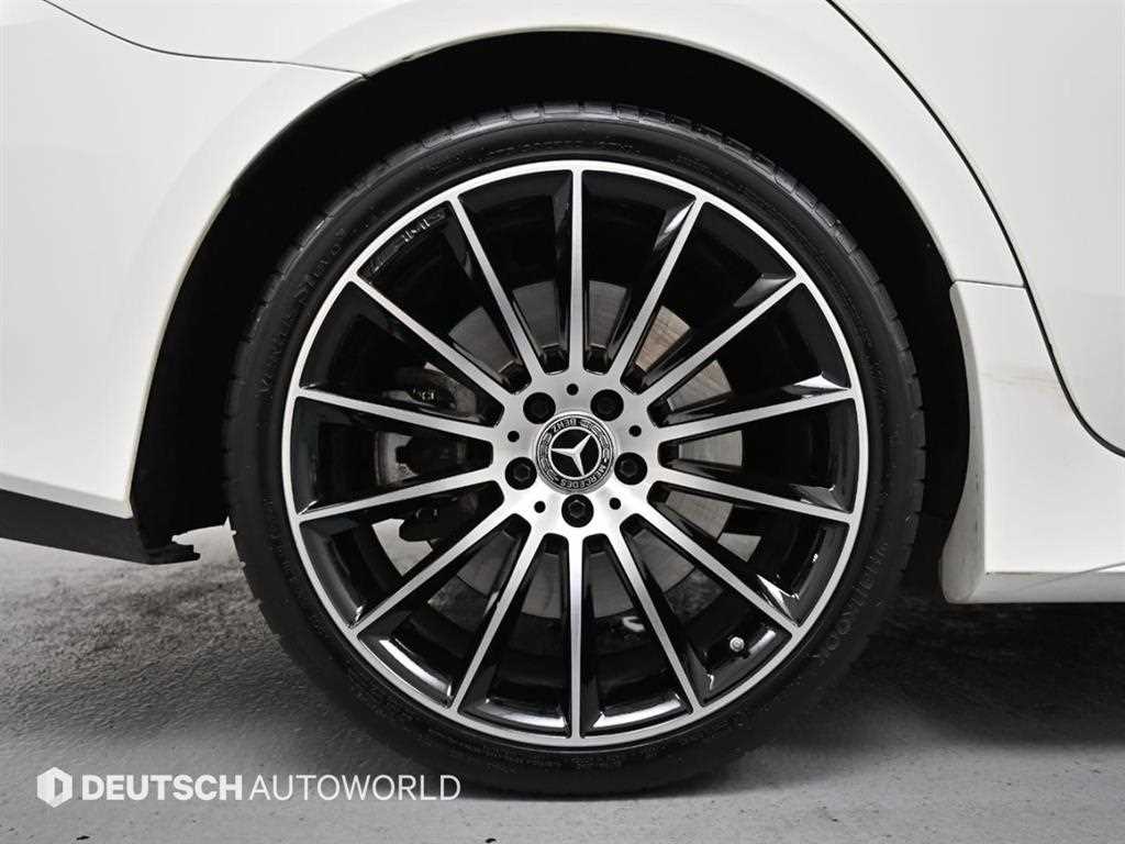 Mercedes Benz CLS Class - Vista 5