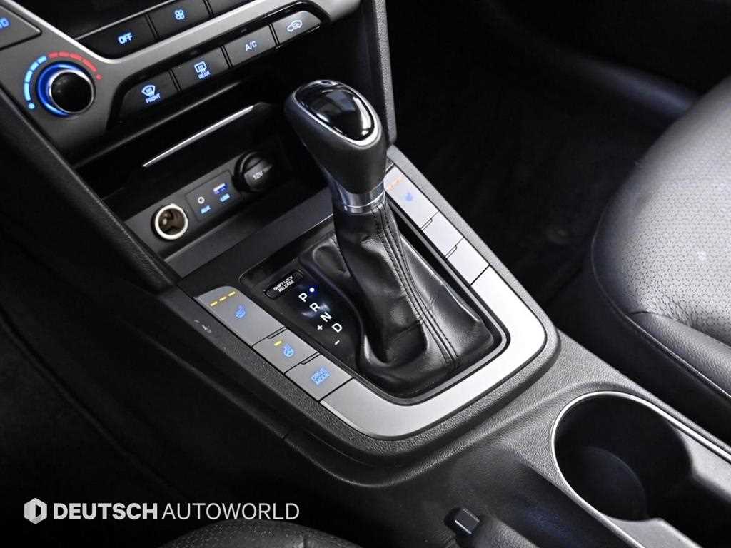 HYUNDAI Avante - Vista 9